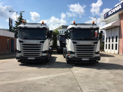 Gorrel with two new vehicles S